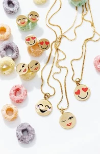 KATE SPADE NEY YORK NECKLACE! :) Gold-Tone Smitten Emoji Necklace NWT - Picture 1 of 3
