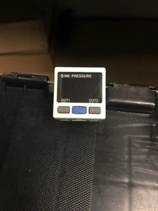 SMC PSE300 SUP 12-24VDC Class 2 Pressure Sensor  - Picture 1 of 1