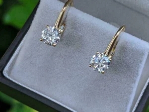 2CT Blanco Tratados Diamante Tuerca Pendientes En Oro Amarillo Acabado! Bodas - Imagen 1 de 4