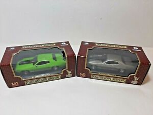 Road Legends X2 1971 Plymouth GTX 1/43  SILVER & GREEN