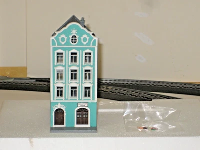 MODEL POWER NSCALE EUROPEAN 4-STORY LIGHTED BUILDING, HOTEL, PODIATRIST OFC 2578 - Image 1 of 4