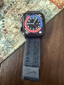 Apple Watch Series 10 (GPS) 46mm Boîtier avec Nike Sport Loop Jet Noir - Photo 1 sur 3