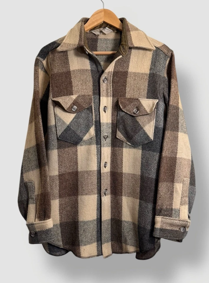Vintage Woolrich Wool Flannel Shirt Size Medium Plaid Button Up Outdoors USA - Image 1 of 4