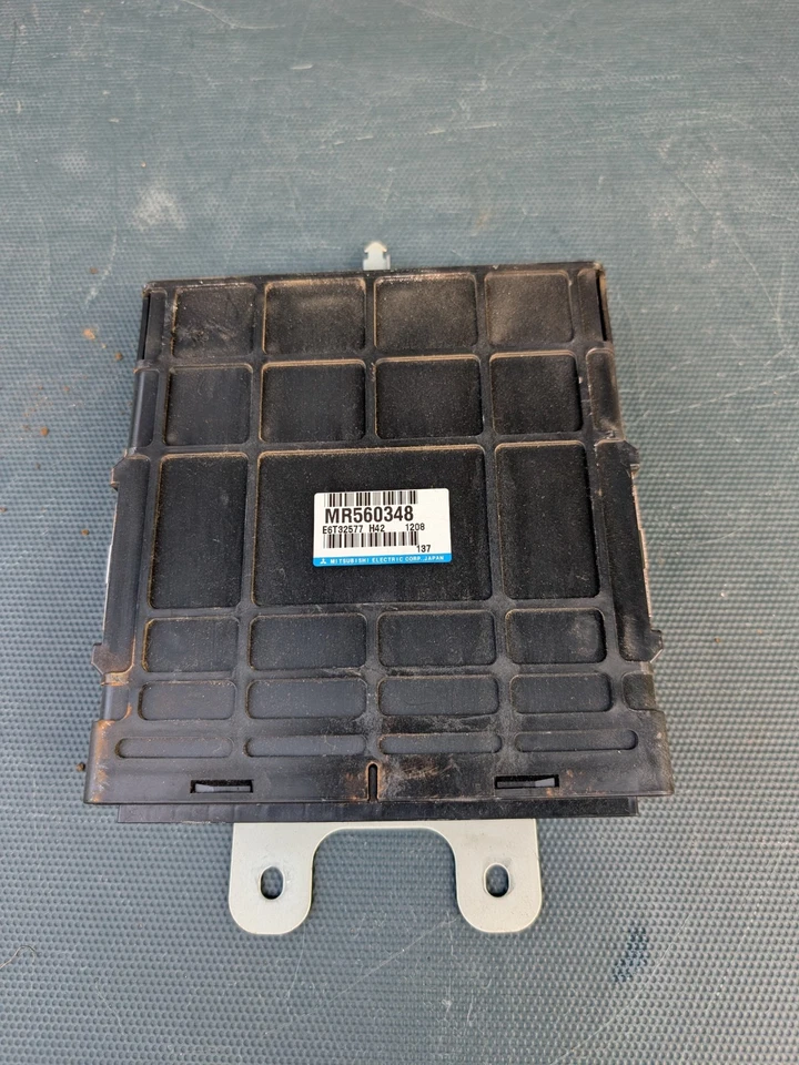 2001 三菱 Montero Sport 3.0 4X4 原始设备制造商 ECU ECM 发动机控制模块 MR560348 — 第 1/1 张图片