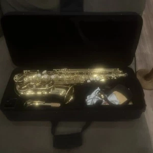 Eastar EB134-FBA-CA Alto Saxophone - Gold COMES WITH ESSENTIAL ELEMENTS BOOK - Picture 1 of 9