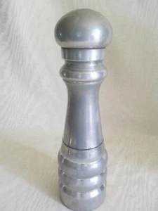 Vintage Pewter Saltshaker & Pepper Grinder Mill, Made in Italy Tre Spade - Picture 1 of 4