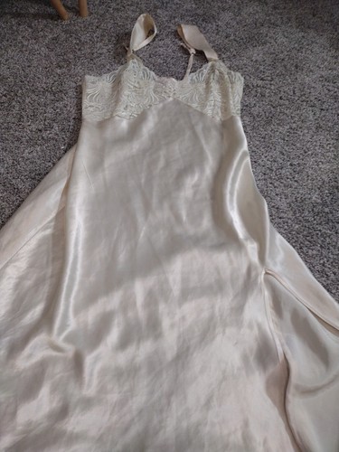 UNDERCOVER Abito lungo vintage oro etichetta beige medio Victoria secret vedi descrizioni