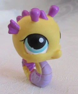 Littlest Pet Shop #426 Yellow Seahorse w/Blue Eyes LPS Hasbro Gray Magnet - Picture 1 of 5