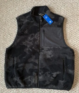 Adidas Originals Trefoil Uomo NUOVO II8157 Nero Mimetico Pile Gilet Reversibile Taglia M - Foto 1 di 13