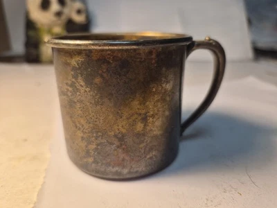 Placa Tudor Oneida Community Baby’s First Cup pátina pesada vintage Foto 1 de 4