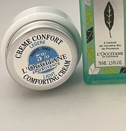 L'Occitane Light Comforting Creme Cream Travel Size .28 oz  8 mL NEW Sealed - Image 1 of 2
