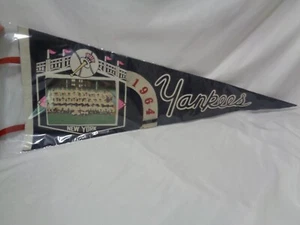 1964 NY Yankees Full Size Pennant Complete with Orig Team Pic and Year Sash - Picture 1 of 16