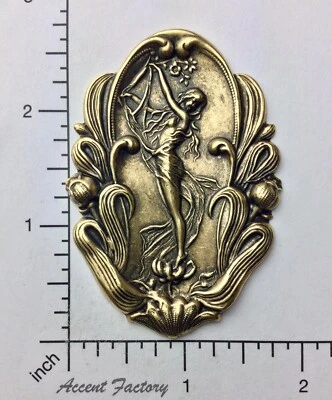 Hallazgo de joyería de ninfa mitológica grande oxidada de latón 12863 Foto 1 de 3