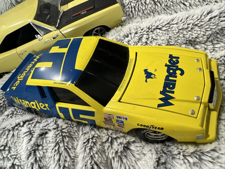 Dale Earnhardt Sr. 1982 #15 Wrangler 1982 T-Bird. ¡¡Muy raro!! 1 de 2508 ACCIÓN  Foto 1 de 4