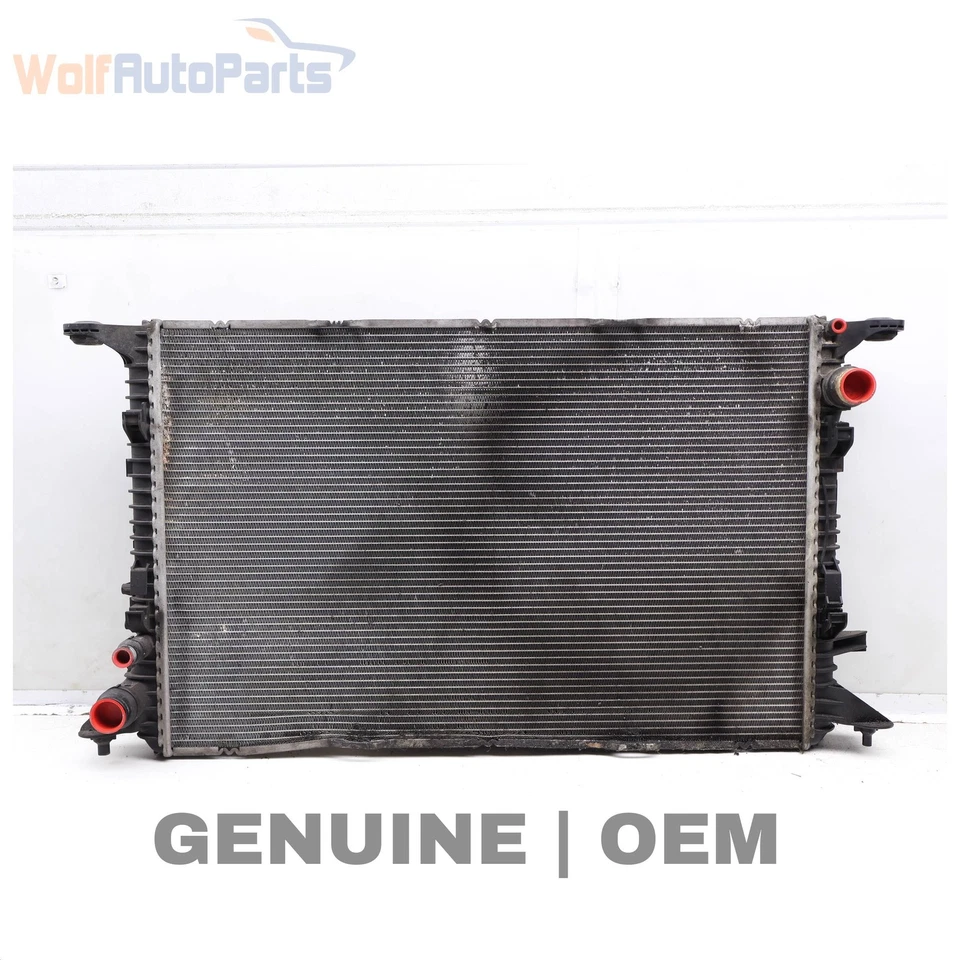 2011-2018 AUDI A8 QUATTRO - Radiator 4H0121251B - Image 1 of 4