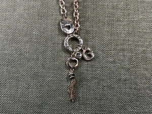 Guess Multiple Rhinestone Charm Silver Toned 17" + 2" On Original Card [ME18] - Picture 1 of 10