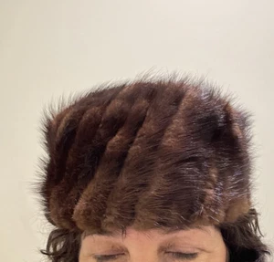 Vintage Rich Dark Brown Black Swirl Mink Fur Hat Mid Century Pill Box USA - Picture 1 of 12