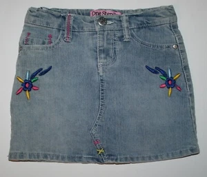 Pantalón corto de mezclilla One Step Up para niñas cintura ajustable bordado azul talla 6X - Imagen 1 de 5