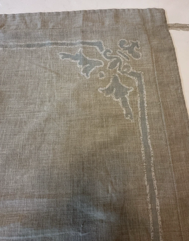 Herrajes de restauración diestro medallón barroco italiano plata y salvia EURO almohada farsa Foto 1 de 4