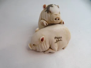 HARMONY KINGDOM TREASURE JESTS BETTY AND BARNEY PIGS - Bild 1 von 4