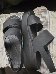 New Sz 8 CROCS LITERIDE SANDALS SLING BACK COMFORT WEDGE WOMENS BLACK LOW WEDGE - Picture 1 of 6