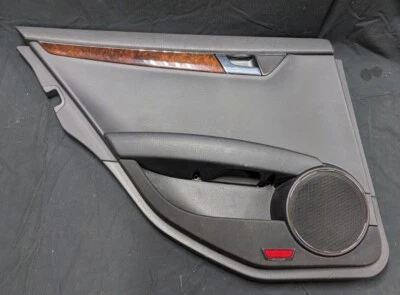 W204 08-14 Mercedes Benz C300 Cubierta Panel Puerta Trasera Izquierda Interior Negro Foto 1 de 4
