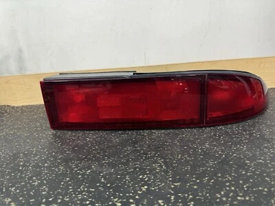 1995-1996 95 96 MITSUBISHI 3000GT SPYDER LUZ TRASERA DERECHA LUZ LÁMPARA DERECHA OEM Foto 1 de 4