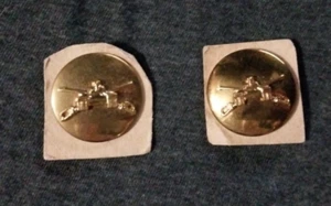 2 VINTAGE. U.S. Army Enlisted Branch Insignia Pin On Collar U.S. and Armor - Picture 1 of 3