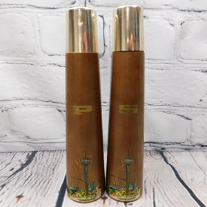 Set Shaker Sale e Pepe Esposizione Mondiale 1968 Vintage Emisfair Emisfero Legno MCM - Foto 1 di 9