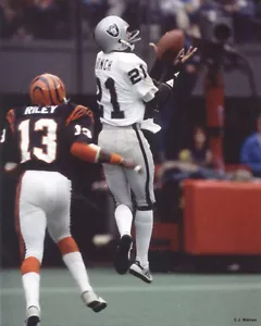 CLIFF BRANCH OAKLAND RAIDERS 8X10 PHOTO - Picture 1 of 1