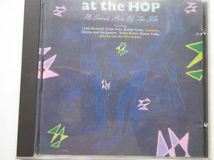 VARIOUS * At The Hop - 16 Smash Hits Of The 50's * NM (CD) - Bild 1 von 4