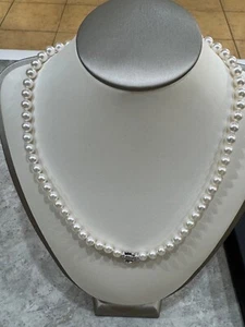 COLLANA DI PERLE AKOYA ORIGINALI GIAPPONESI AAA+ MM 6-6,5 CHIUSURA CON DIAMANTI. - Foto 1 di 4