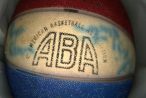Indiana Pacers ABA Mini Basketball 1972-73 signiert Team einige lesbar nicht - Bild 1 von 17