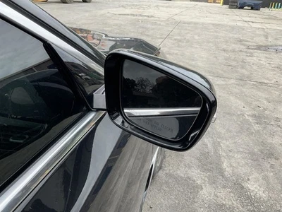 Passenger Side View Mirror Power Fits 17-20 BMW 530i 2223411 - Image 1 of 2