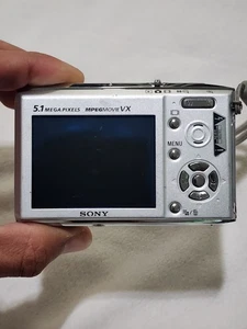 Sony Cybershot DSC-T5 5.1MP Silver Digital Camera W/ Battery Charger WORKS - Picture 1 of 7