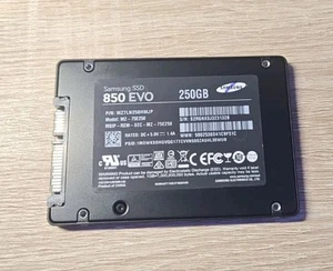 Samsung 250GB SSD Festplatte mit Windows 11 Pro! - Photo 1/3