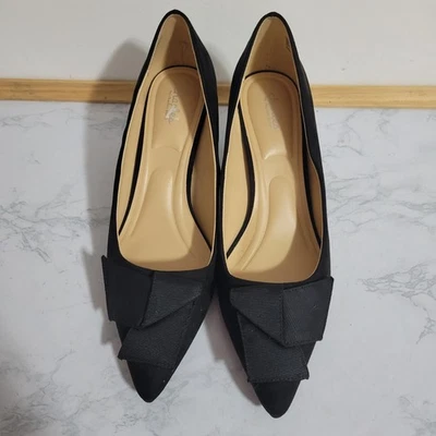 Tacones de gamuza negros Charles By Charles David con detalle de lazo, talla 10M nuevos sin etiquetas Foto 1 de 4