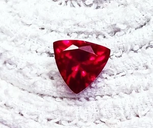 5.30 Ct Natural Red Ruby Trillion Shape Certified Loose Gemstone With Free Gift - Picture 1 of 7