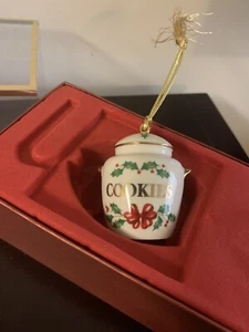 Tarro de galletas de vacaciones Lenox adorno de Navidad de porcelana 2,5" - Imagen 1 de 3