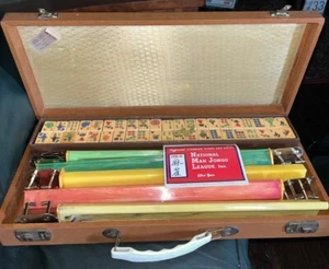 VTG Royal Depth Control Mah Jong Set Hand Painted Bakelite 166 Tiles w/ 5 Racks - Picture 1 of 12
