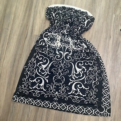 Nuevo con etiquetas Vestido caprichoso Christina Love sin mangas negro blanco con pedrería pequeño Foto 1 de 4