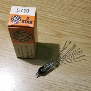 Un (1) 5719 tubo de vacío General Electric 5 estrellas nuevo en caja tubo lápiz triodo 6AD4 - Imagen 1 de 4