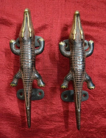 Alligator Shape Decorative Door Handle Pair Handcraft Brass Gate Puller VR421 Cover