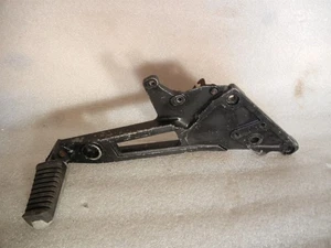 Kawasaki GPZ1000RX 1987 Right Hand Side Footrest Foot peg & Hanger ZX1000 A2 - Picture 1 of 8