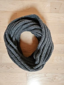 s. Oliver Damen Herren unisex gestrickter Loop Schal Strickschal Rundschal Wolle - Bild 1 von 3