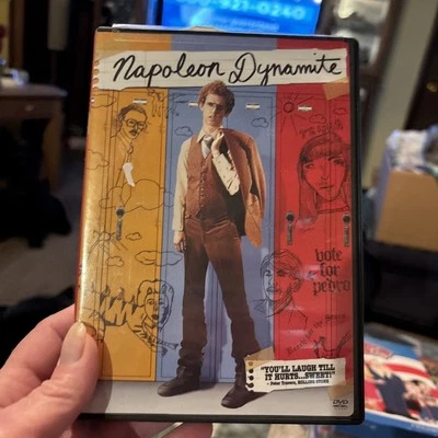 NAPOLEON DYNAMITE DVD- Widescreen and full screen versions.  - Image 1 of 3