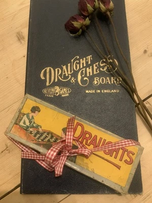 1930’s Original Draughts Set & Board. Made In England - Image 1 of 4