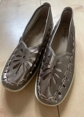 Ladies Dr Lightfoot Comfort Concept Flat Shoes Size 5 Gold Loafer Cut Out BNWOT - Image 1 of 3