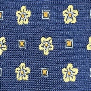 £125 BARNEYS NEW YORK MENS NAVY & GREY ITALIAN PRINTED SILK FOULARD TIE Y7 - Picture 1 of 9
