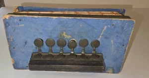 Antikes Spielzeug Akkordeon Pappe & Papier 6 Tasten gut getragen funktioniert keine Risse Germany  - Bild 1 von 16